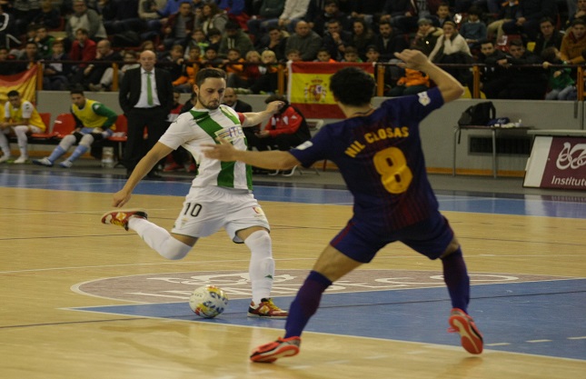 Manu Leal renueva su compromiso con el Córdoba CF Futsal
