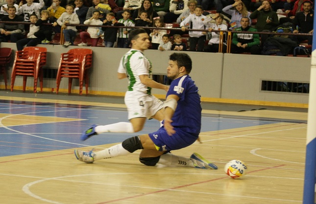 Pakito, solidez defensiva para el entrenamado del Córdoba CF Futsal