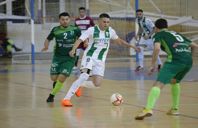 Cristóbal Gracia continuará defendiendo la elástica del Córdoba CF Futsal